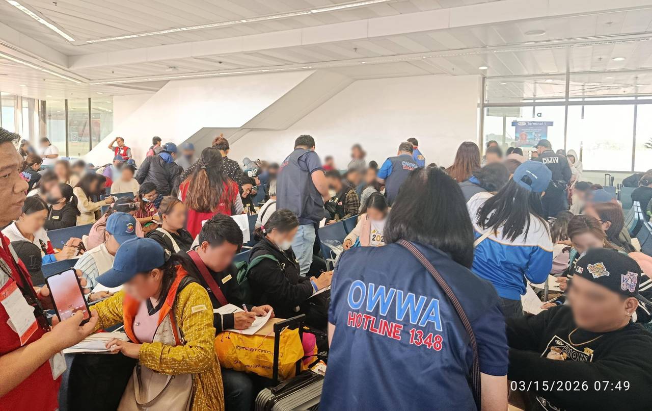 343 ofws from Riyadh arrive home Philippines